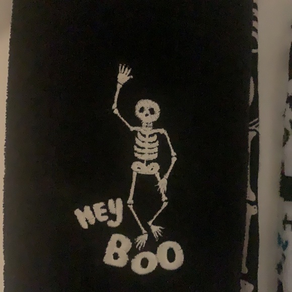 Halloween Target Hyde and Eek (2) Pack Kitchen Towels (2) pack Hand Towelsz - Picture 2 of 7
